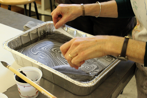 Suminagashi marbling - making a print with rice paper