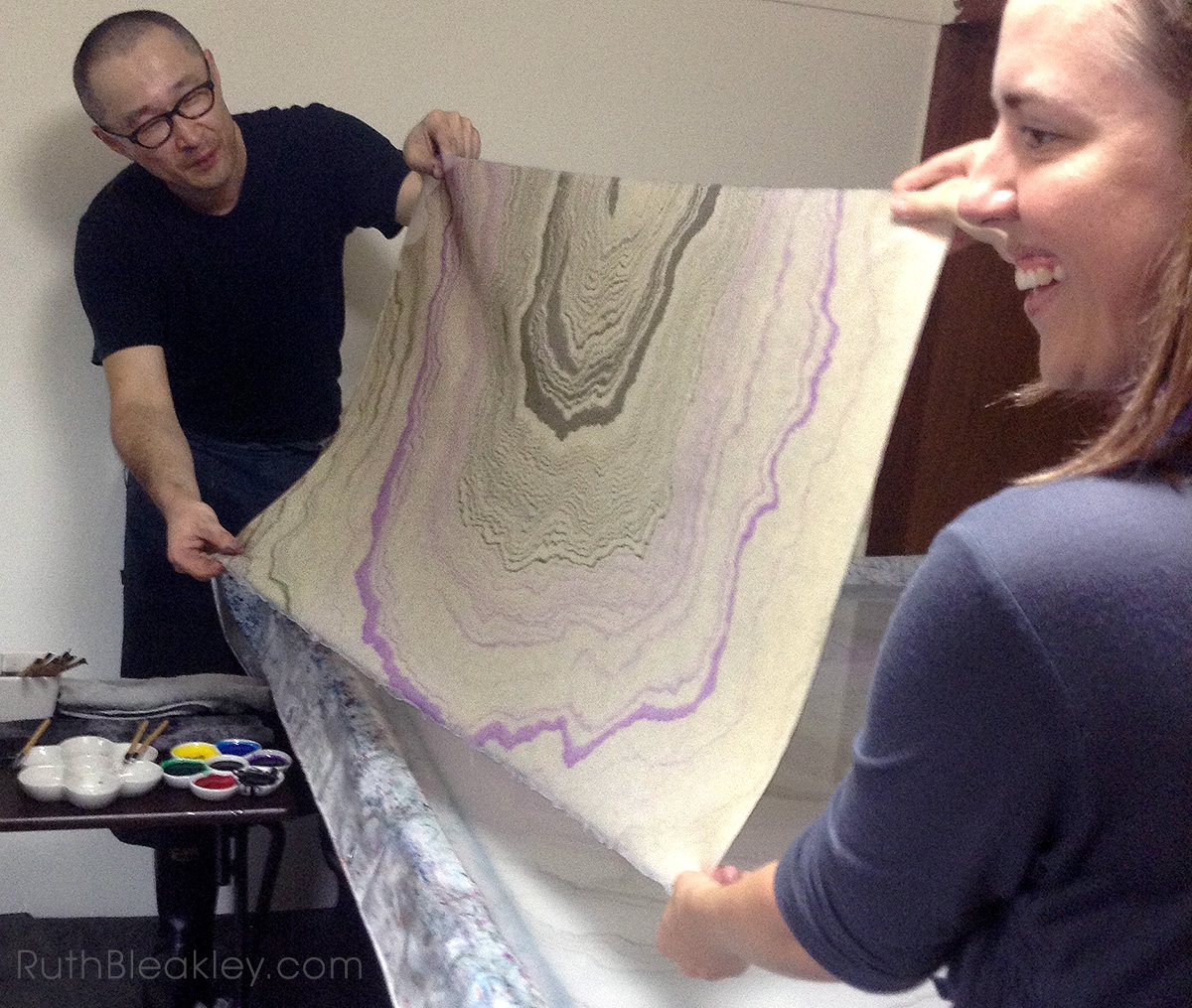 suminagashi master in Japan teaching paper marbling to book artist Ruth Bleakley