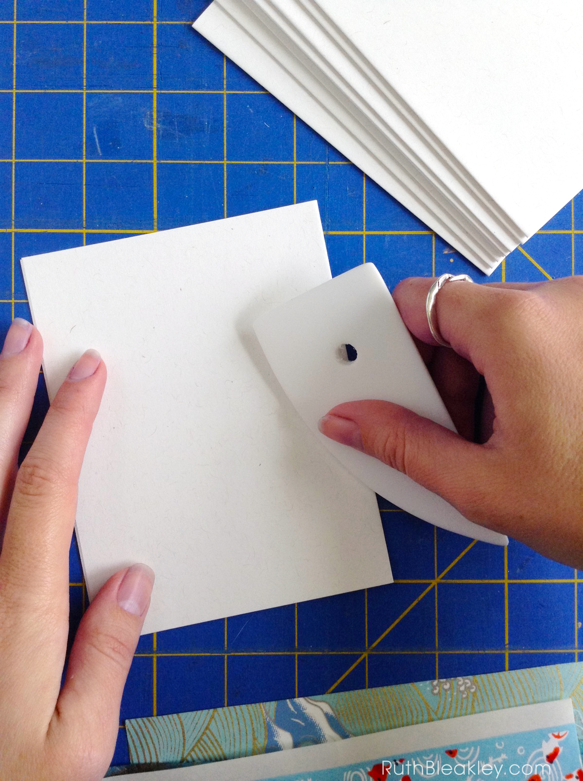 Teflon Folders vs Bone Folders – which one is better for bookbinding? –  Ruth Bleakley's Studio