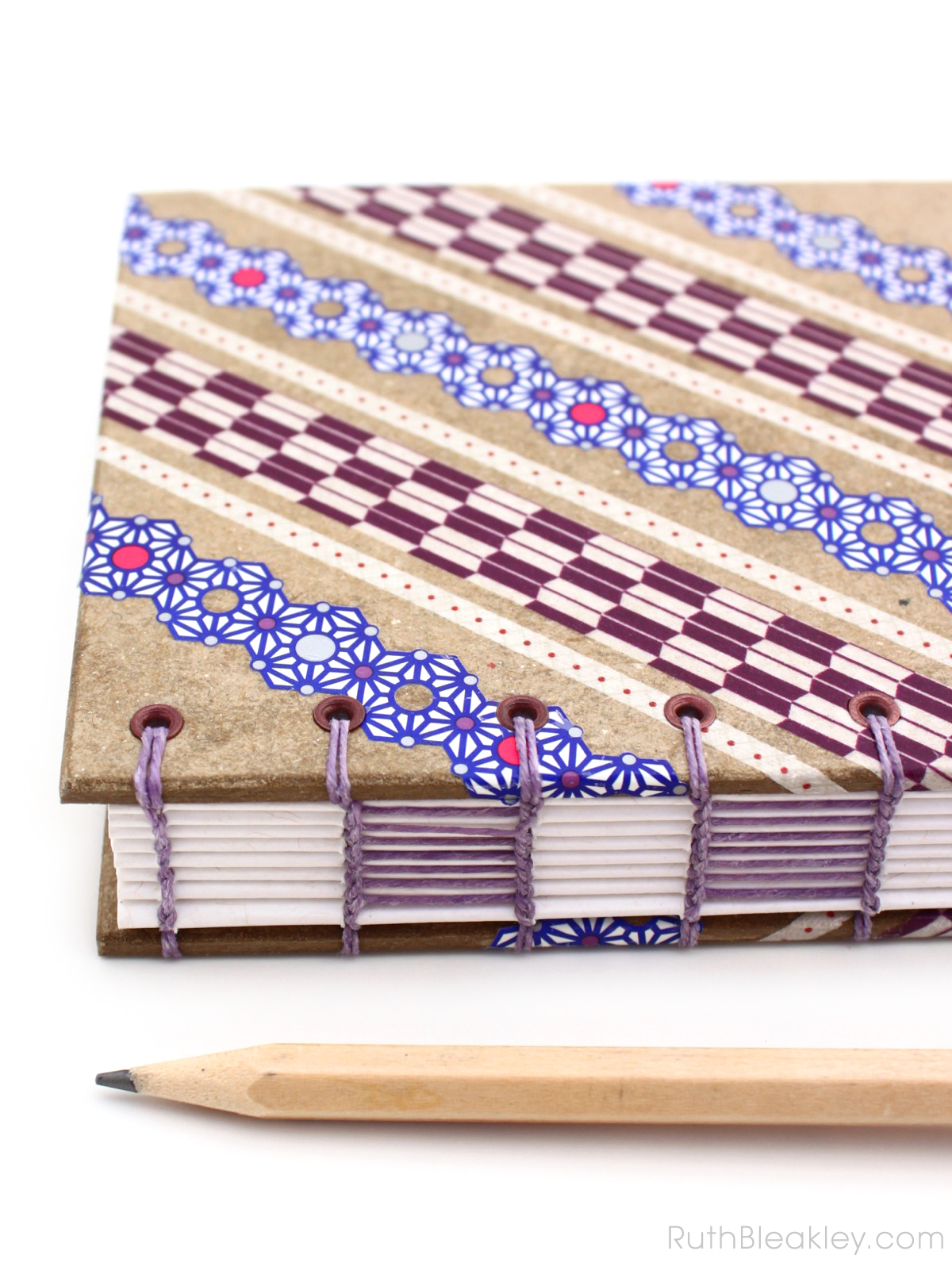 Awesome Handmade Books: Pamphlet Stitch Bookbinding – Ruth Bleakley's Studio